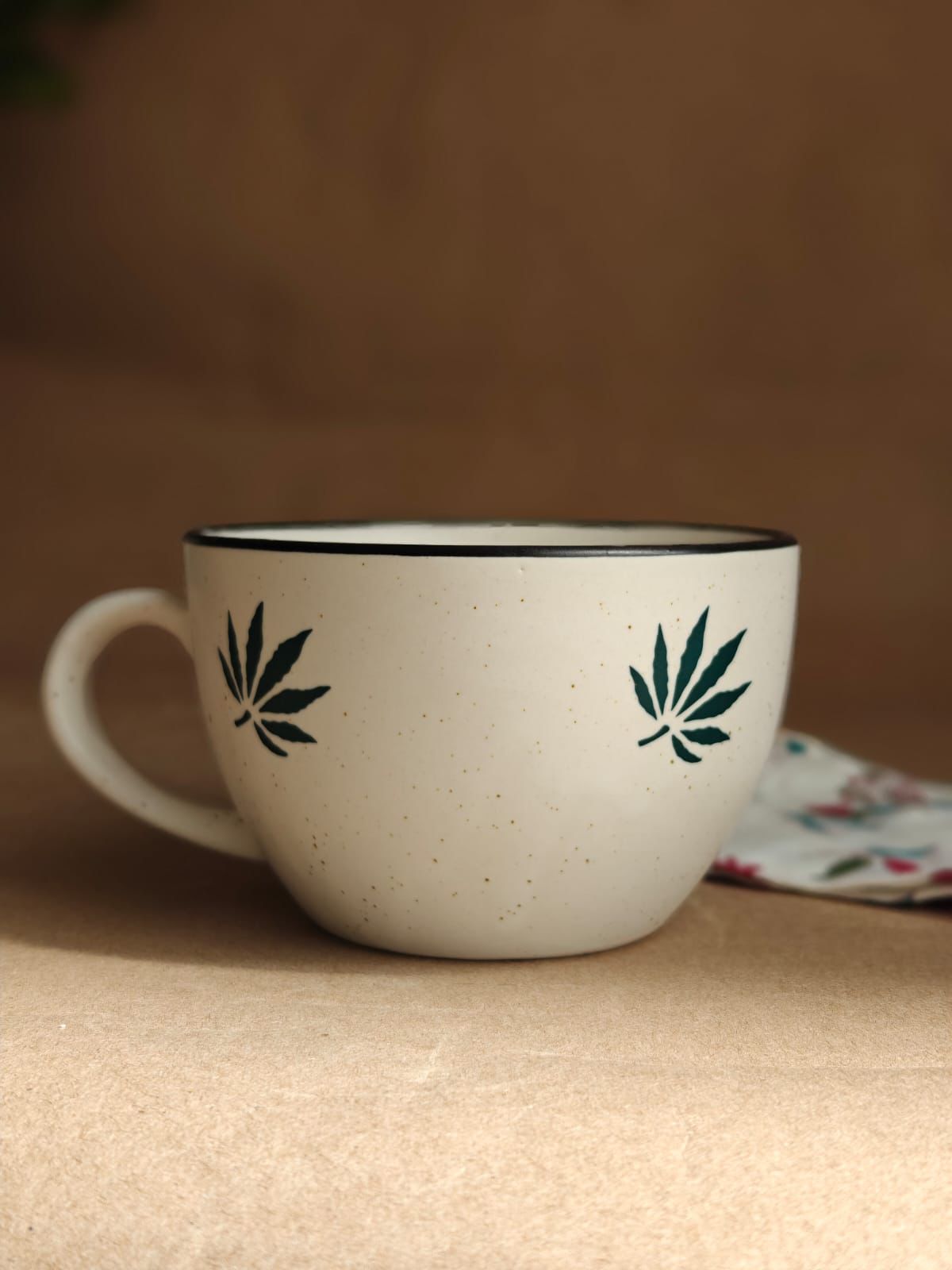 Leafy soup cup