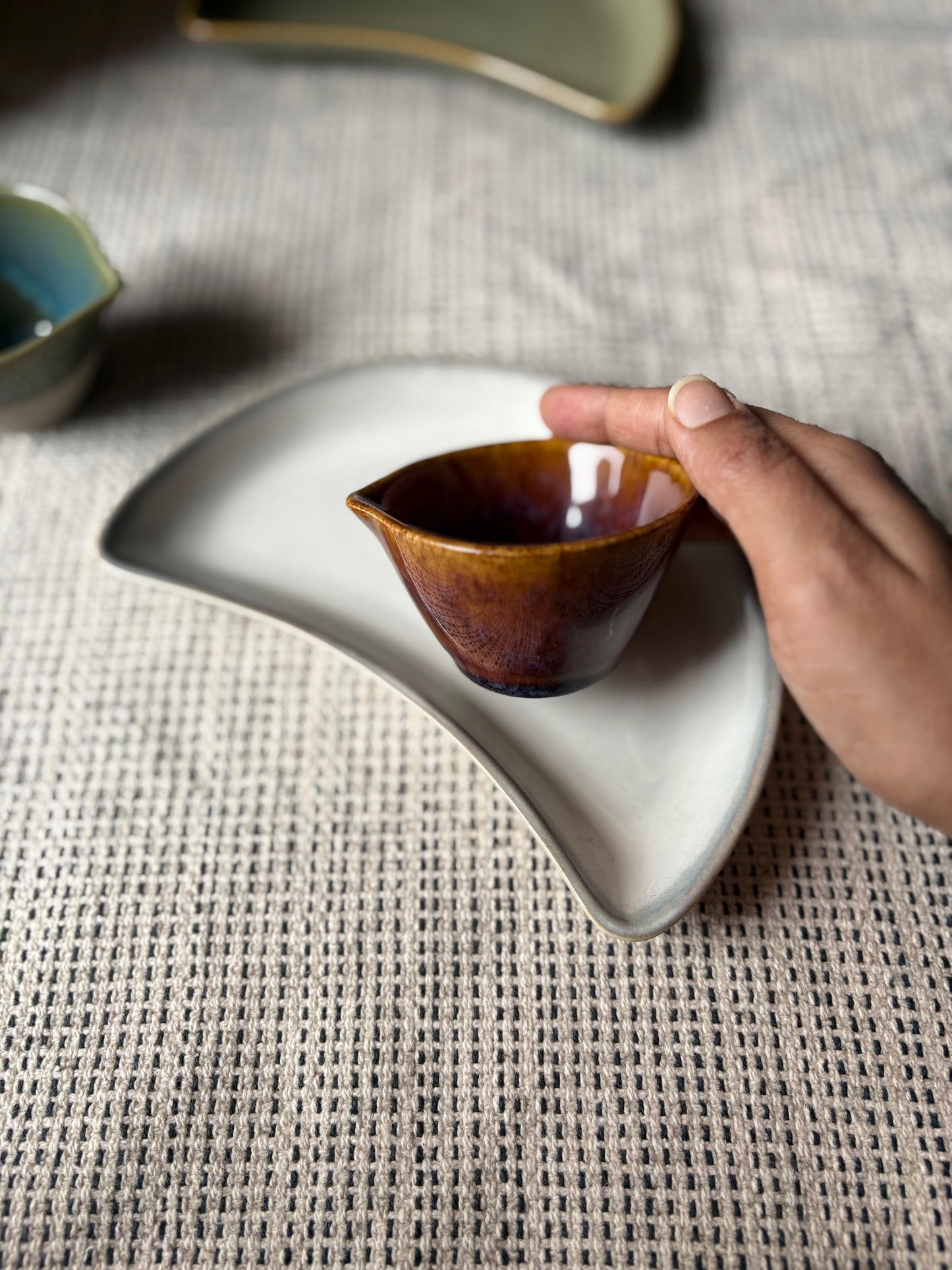 Moon Platter with Sauce Pourer - Snowy