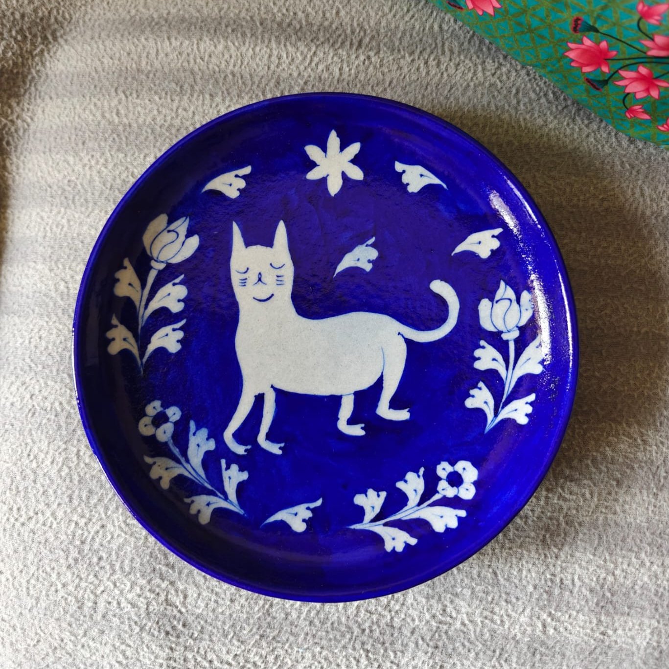 Whitey Blue Pottery Cat 8" Plate